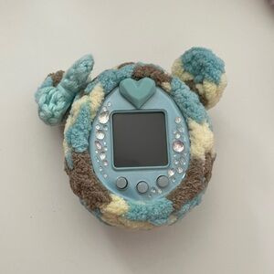 English patched tamagotchi p’s blue